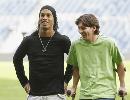 意足协主席：为世界杯附加赛推迟或暂停意甲并非可行选项（意足协主席：为世界杯附加赛暂停或推迟意甲并不可行）