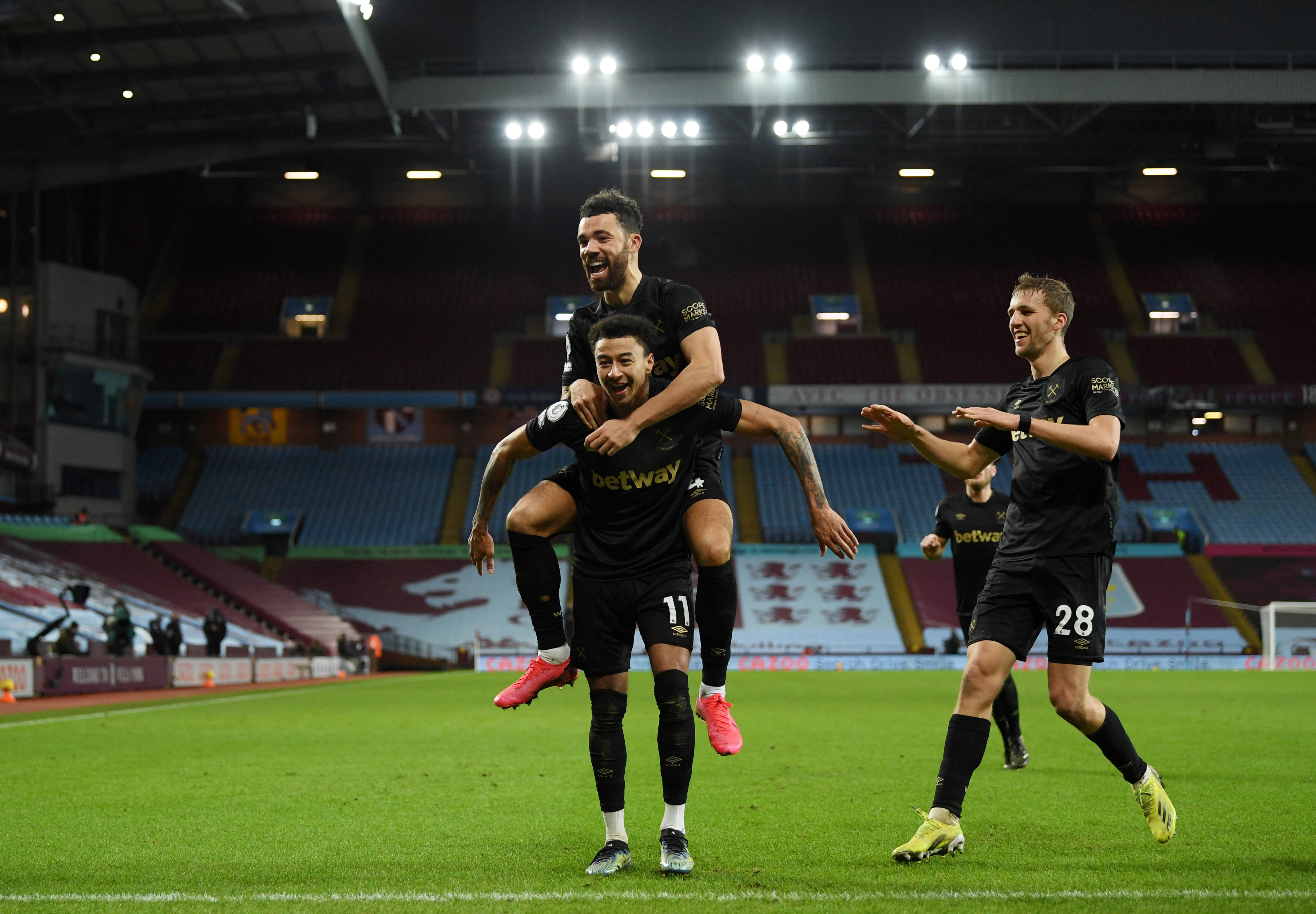 身价6000万!TA：23岁安德森是曼联中场引援首选，但森林冬窗不卖（TA：曼联中场头号目标为23岁安德森，身价6000万，森林冬窗拒售）