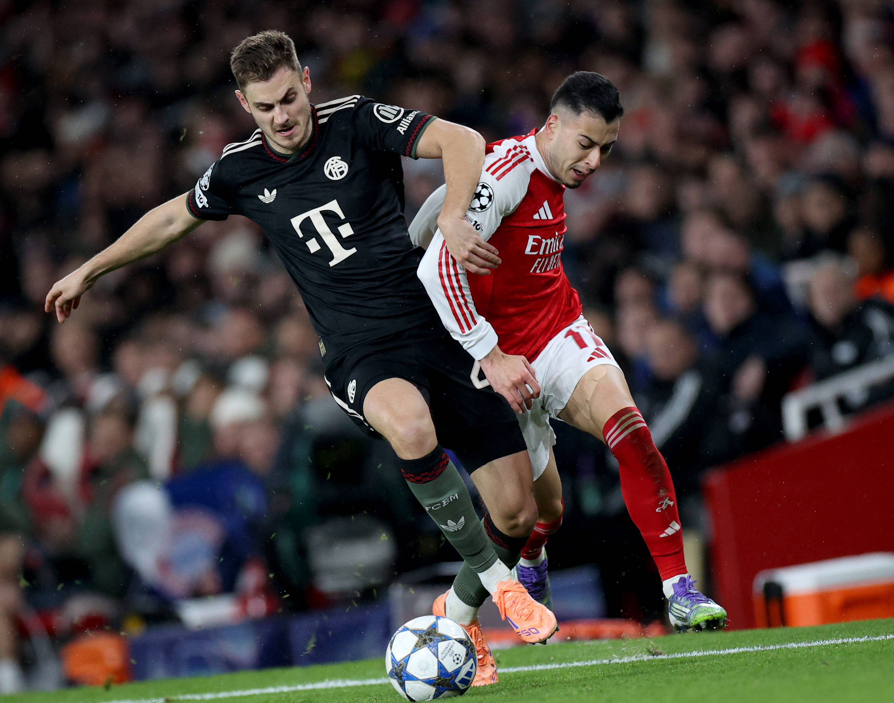 德乙前瞻：沙尔克04和帕德博恩上演榜首大战，双方仅差1分