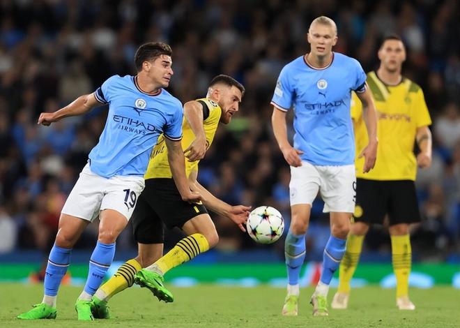 足球传控体系的核心逻辑（传控足球的底层原理）