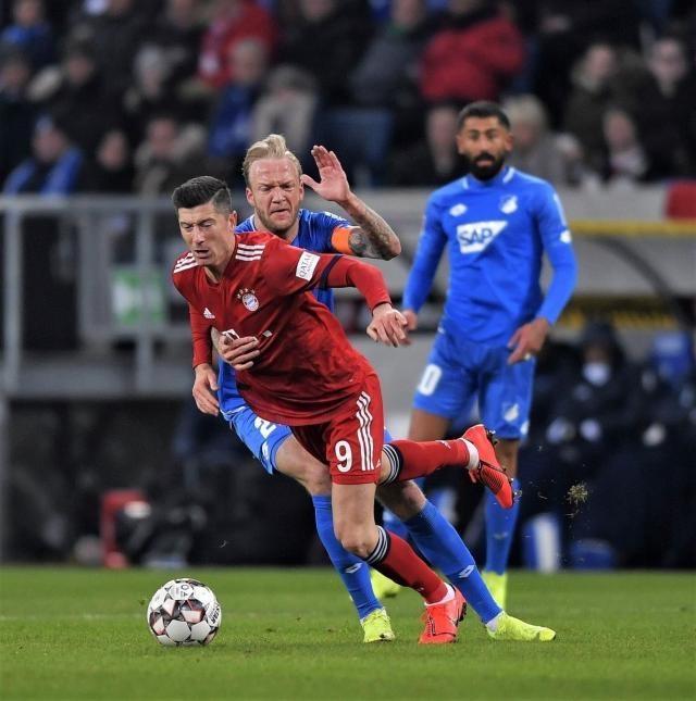 太阳报：一名巴西球员在泰国酒吧试图逃单，并殴打了女老板（太阳报称：一名巴西球员在泰国酒吧企图逃单并殴打女店主）