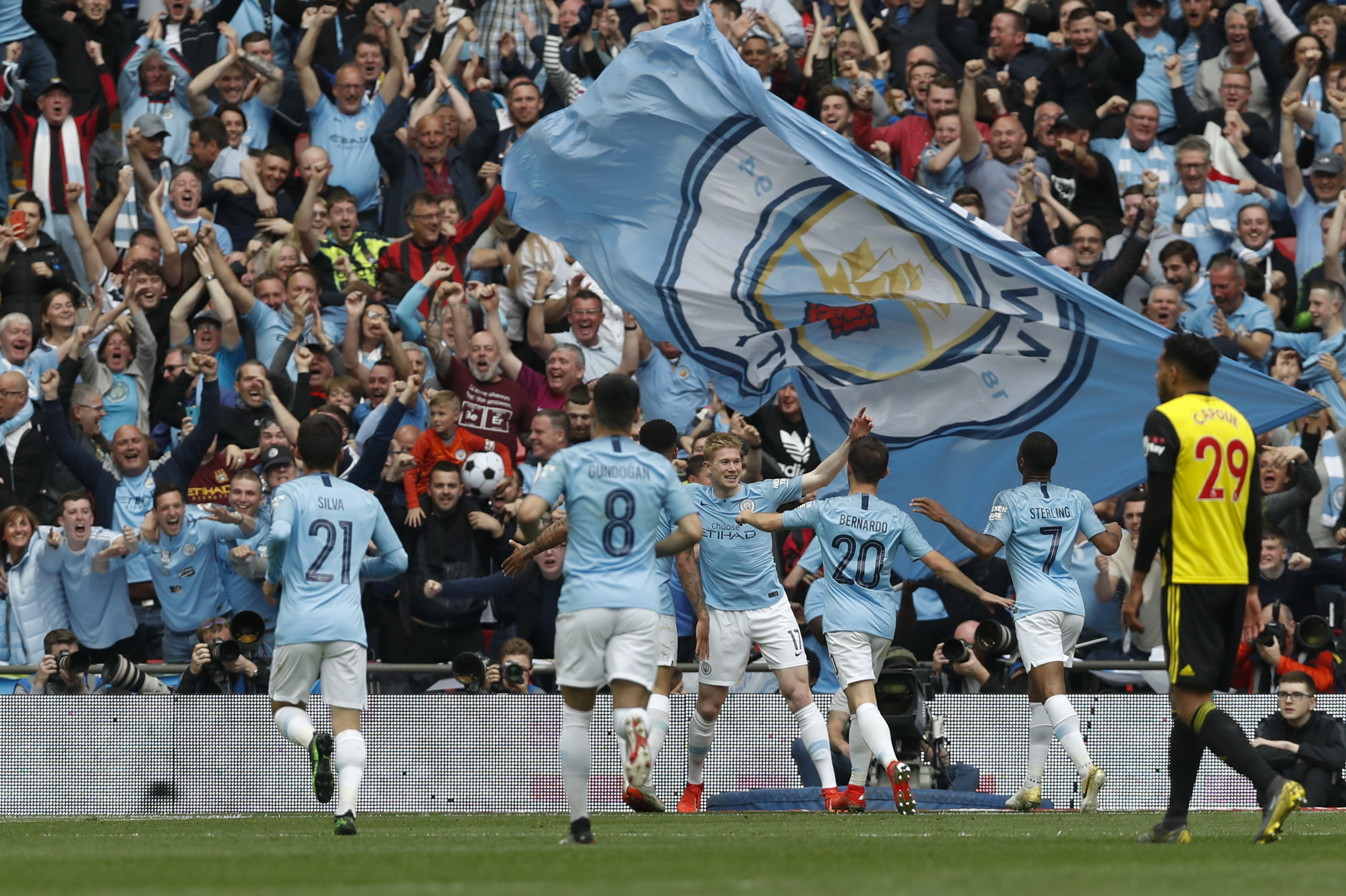 斯帕莱蒂：迪格雷戈里奥是一门；库普踢中卫就是为了参与进攻