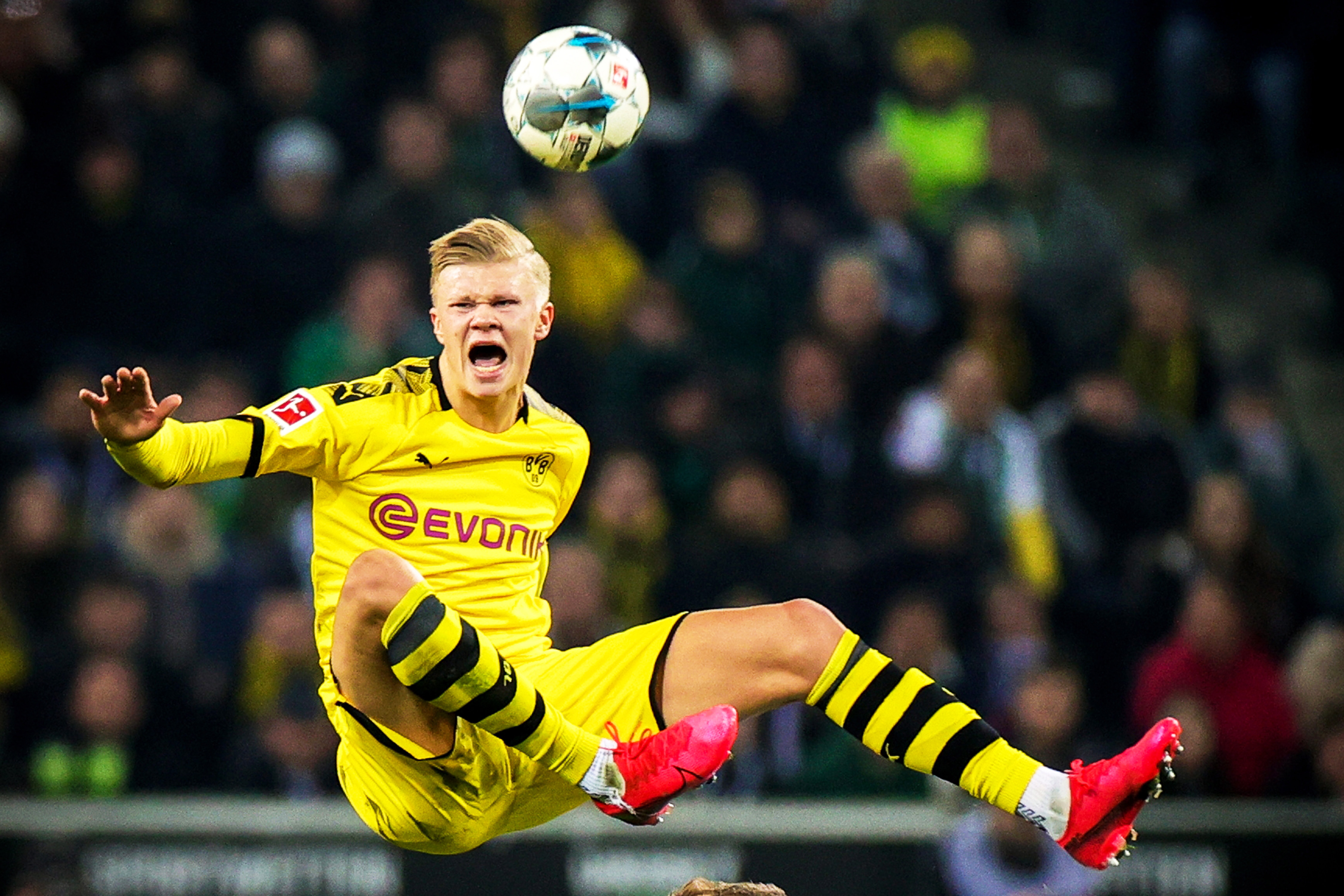 世亚预战报：伊拉克2-1补时绝杀阿联酋，总比分3-2晋级（世亚预快报：伊拉克补时2-1击败阿联酋，累计3-2强势晋级）