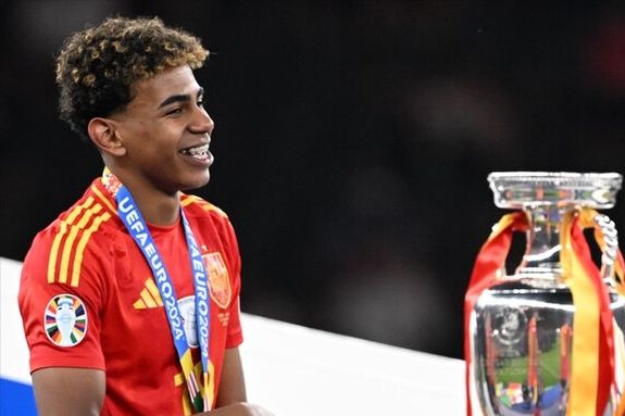 上半场太拉！唐斯14中6空砍24分8篮板3助攻