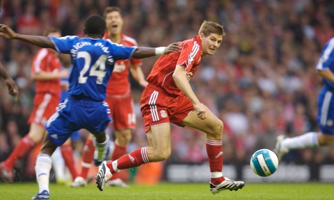 比赛第23圈，诺里斯追赶角田时四轮出白线，被赛会记录。